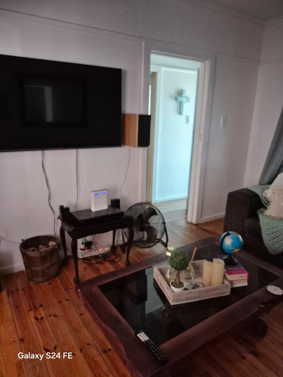2 Bedroom Property for Sale in Richmond Northern Cape